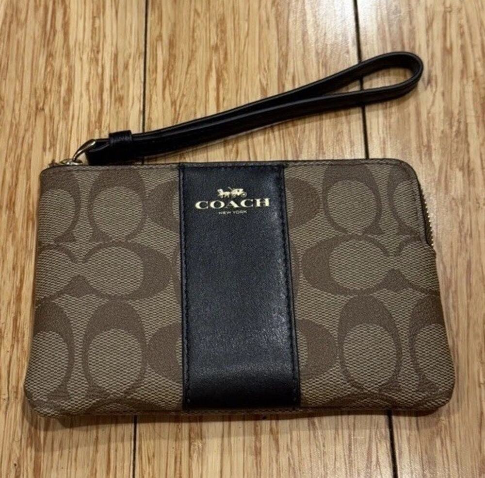 Coach 58035 Corner Zip Wristlet Khaki & Black Logo Canvas & Leather VGC